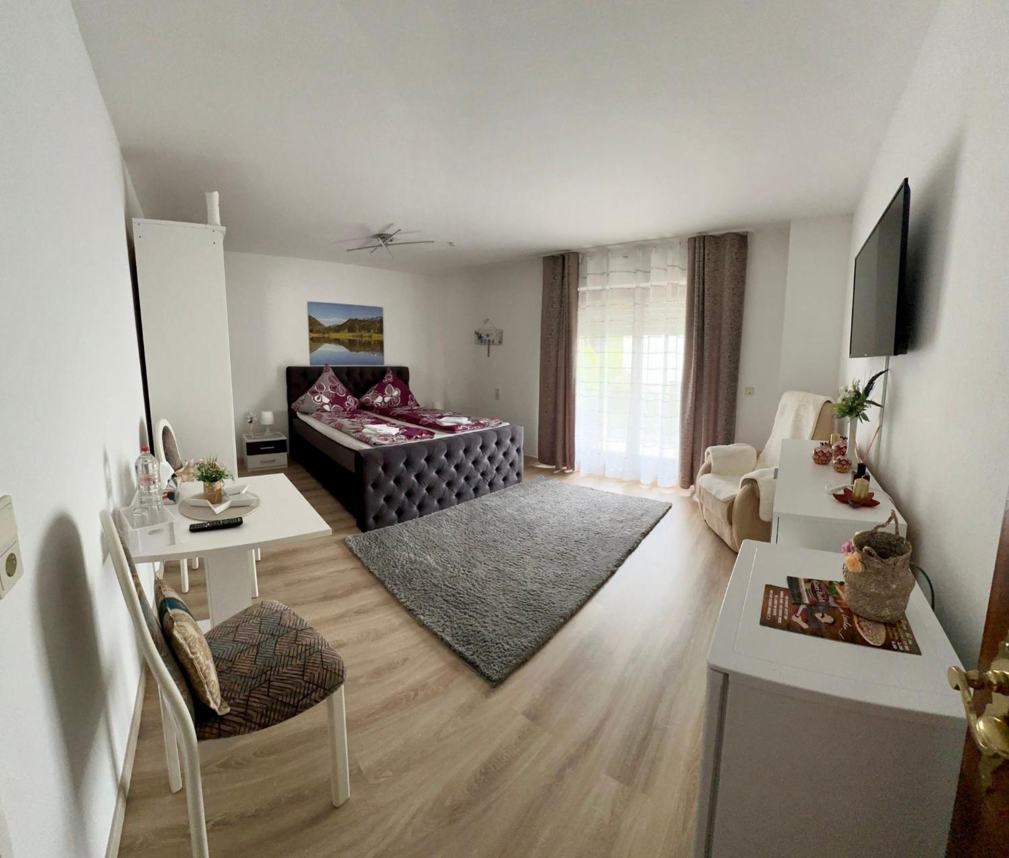 Haus Am Burghain 萨勒河畔瑙姆堡 外观 照片
